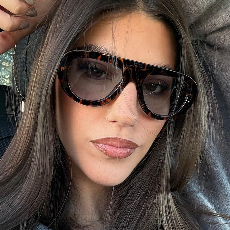MADELINY Vintage Pilot Sunglas - Vintage Fashion Instagram review and price