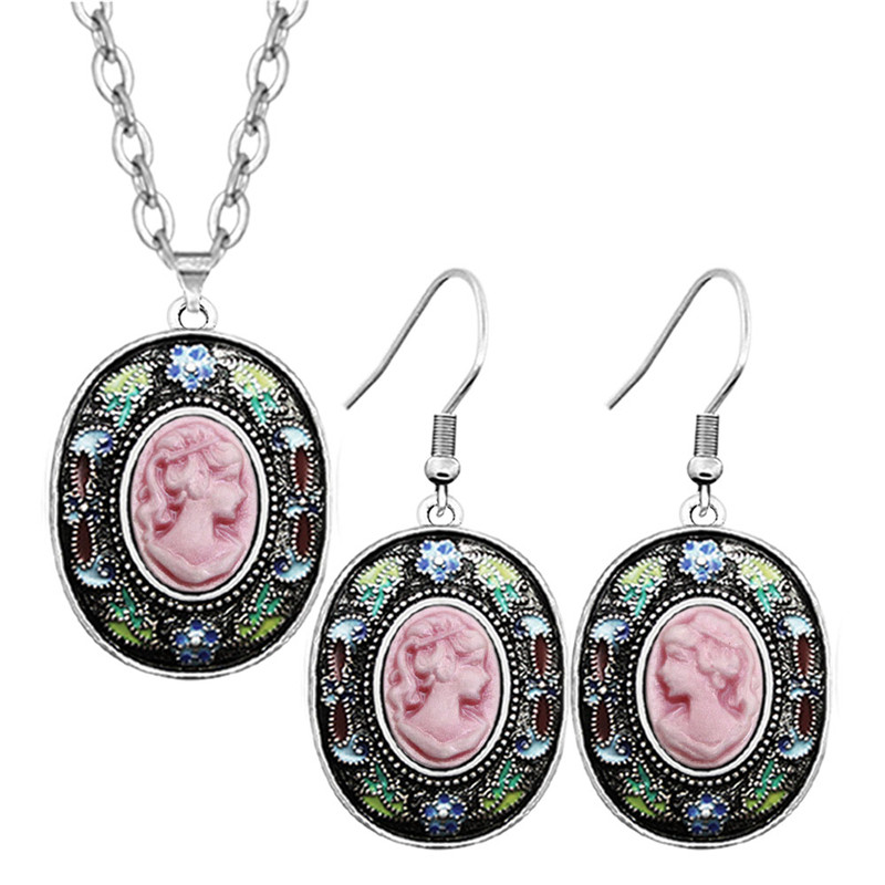 Vintage Look Lady Queen Cameo  - Vintage Fashion Looks review and price